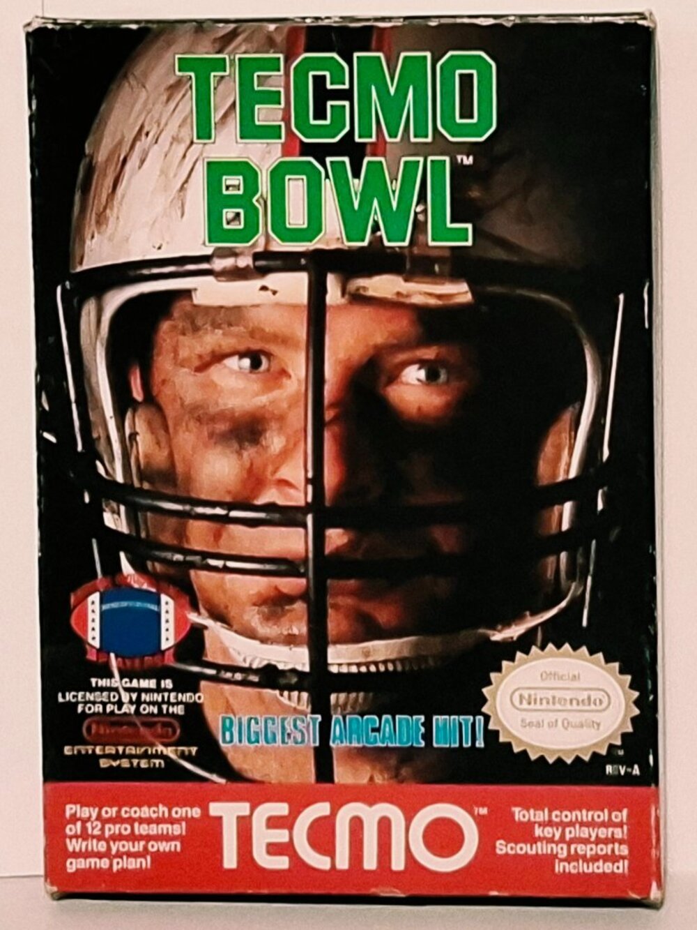 Nintendo, NES 1985 NFLPA TECHMO BOWL Complete In Box